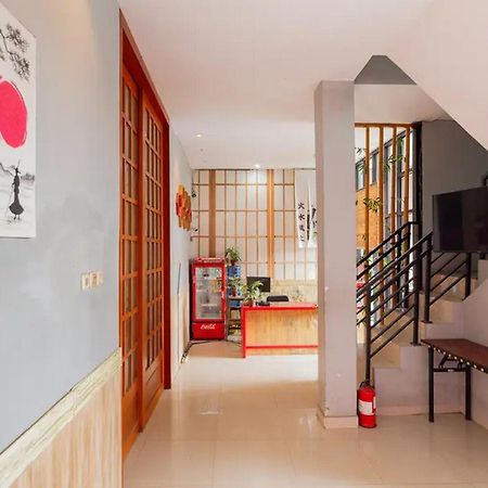 RedDoorz @ Manukan Surabaya Bagian luar foto