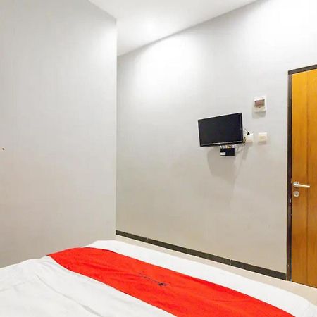 RedDoorz @ Manukan Surabaya Bagian luar foto