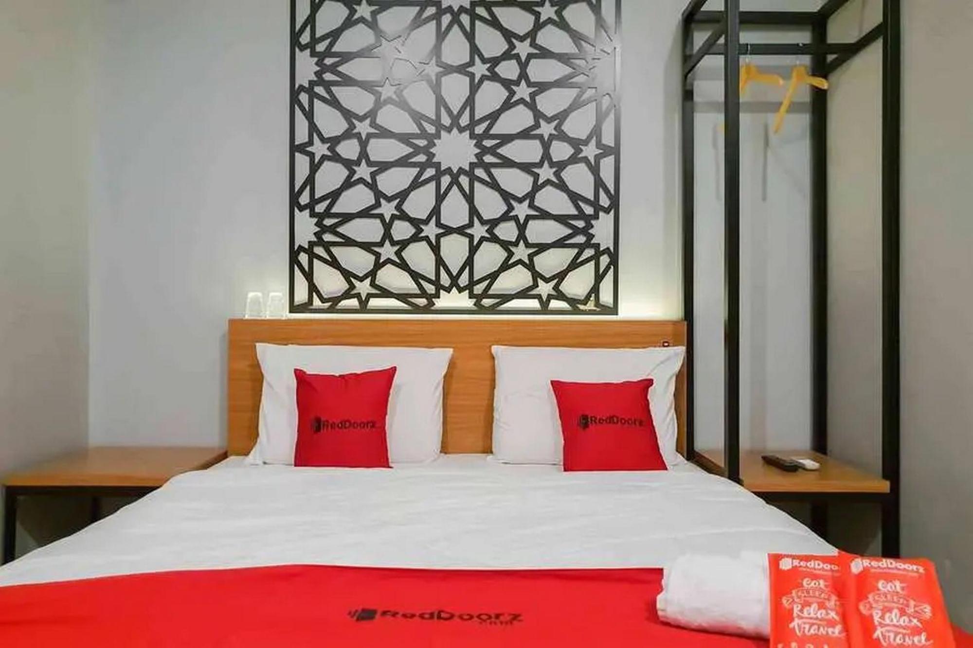 RedDoorz @ Manukan Surabaya Bagian luar foto